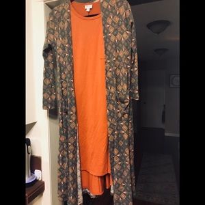 LulaRoe Sarah and Carly outfit